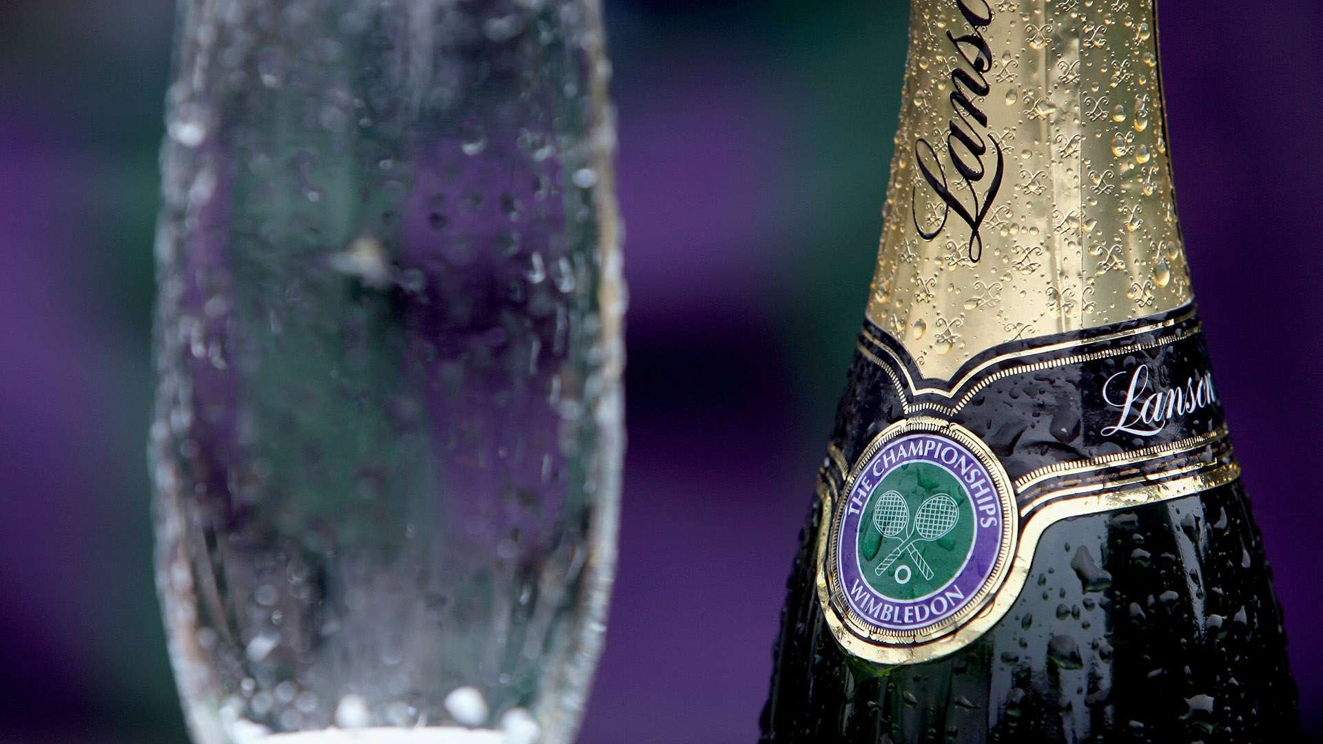 日职联战报：杰梅恩良点射制胜，广岛三箭1-0横滨水手，各项赛事豪取五连胜.